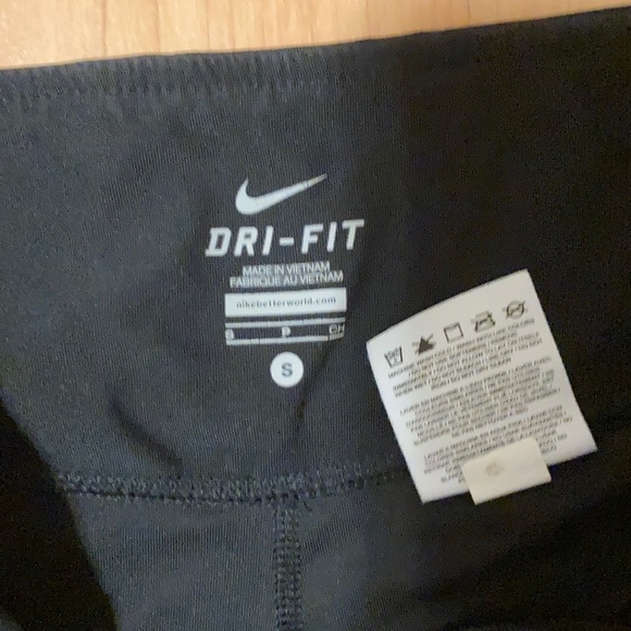 Nike Dri-fit Capri - Picture 2 of 2